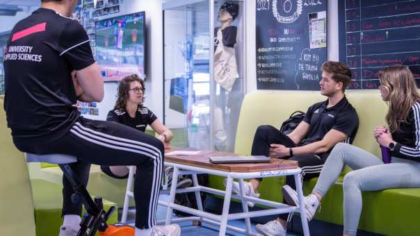 sportkunde studenten in mixed zone martrim snel aafke schrievers 2022