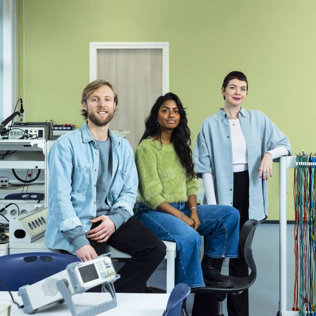 Part-time students in the lab at HAN University of Applied Sciences