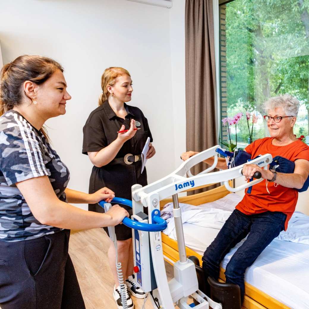 Fotoshoot vergaande samenwerking door HAN academie gezondheid en vitaliteit bij de Waalboog.