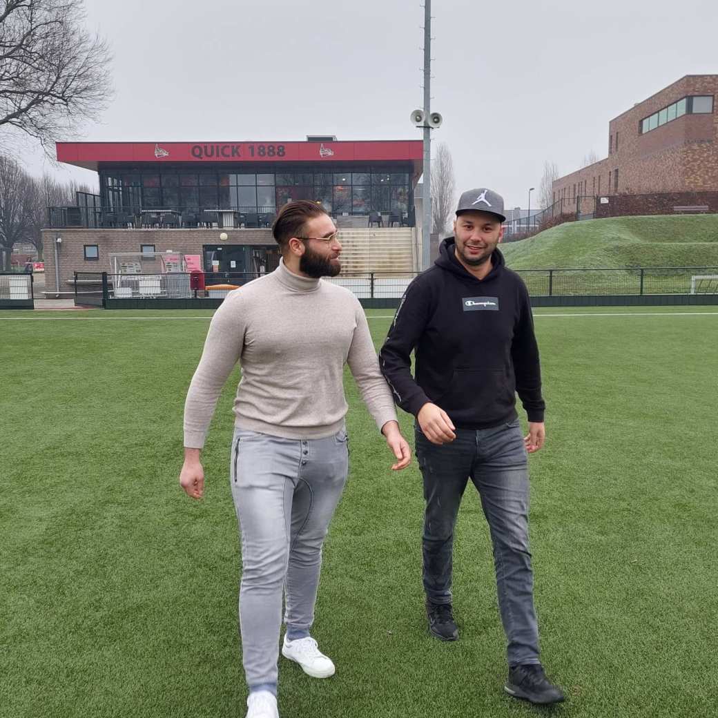 Mert Rustuoglu bij Quick1888, de match, op het veld