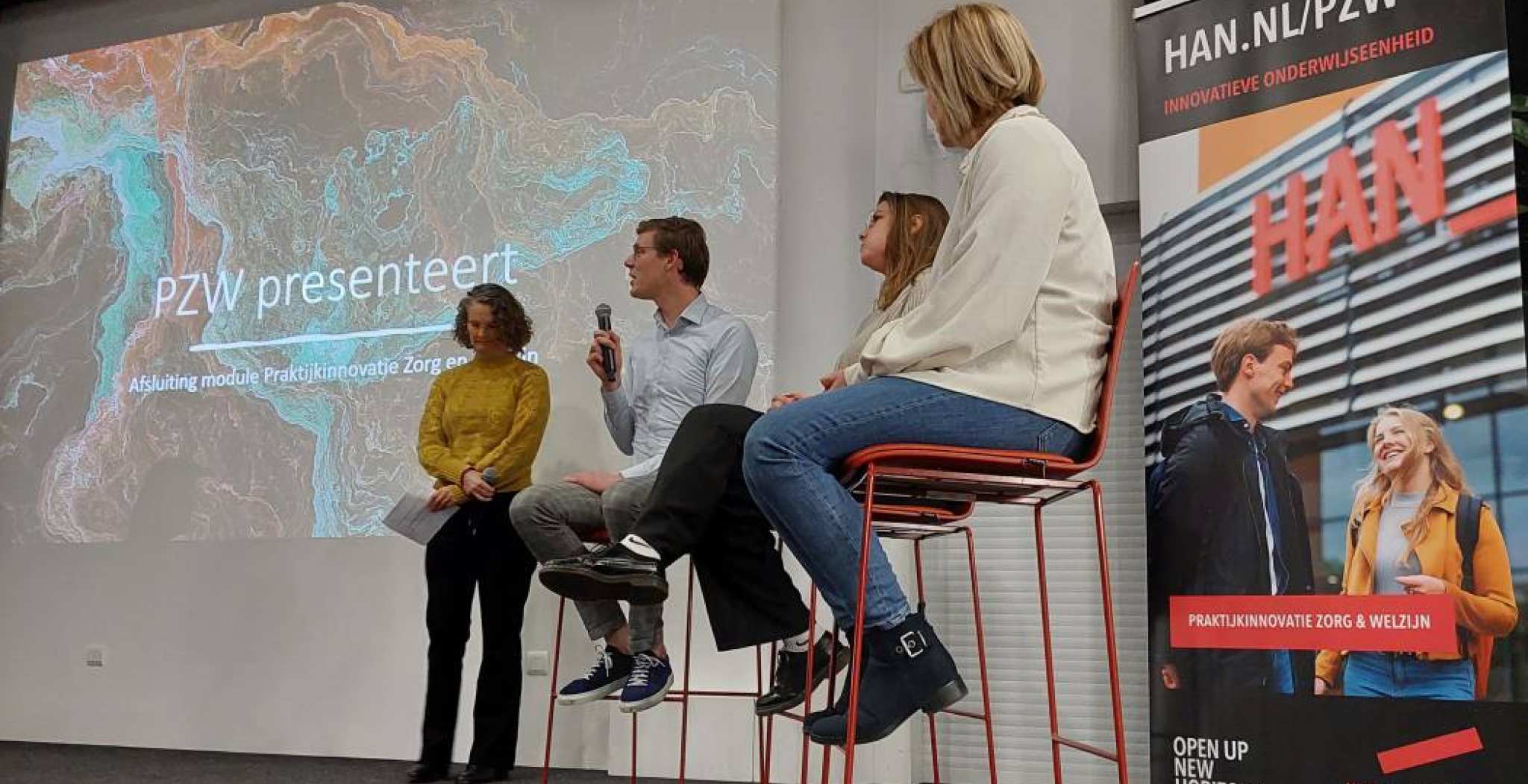 Podiumgesprek met Sanne Diepeveen, Josephine van Solinge, Robert van der Veen en Sandra Jellema