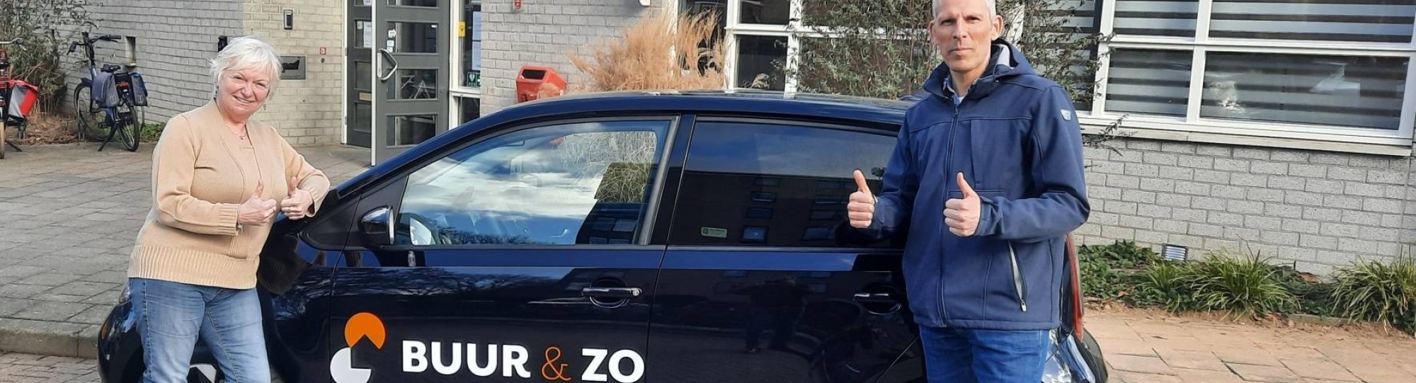 BuurtcongiÃ«rge bij de buurtauto voor het project Buur & Zo 