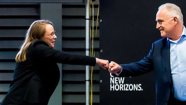 martine-robbersen-van ginkel-en-willem-van-dijk-diplomauitreiking