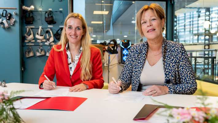 Ondertekening van de samenwerking van de Academie Gezondheid van de HAN met Vilans.