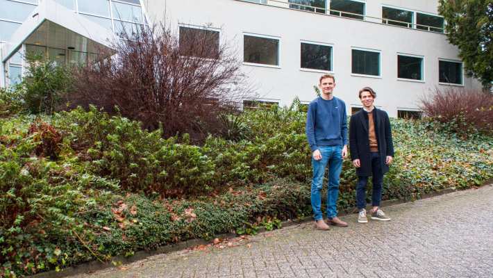 Mart Jan Cuperius en  Giulio van den Brink voor de ABE-vleugel bij ABT in Velp