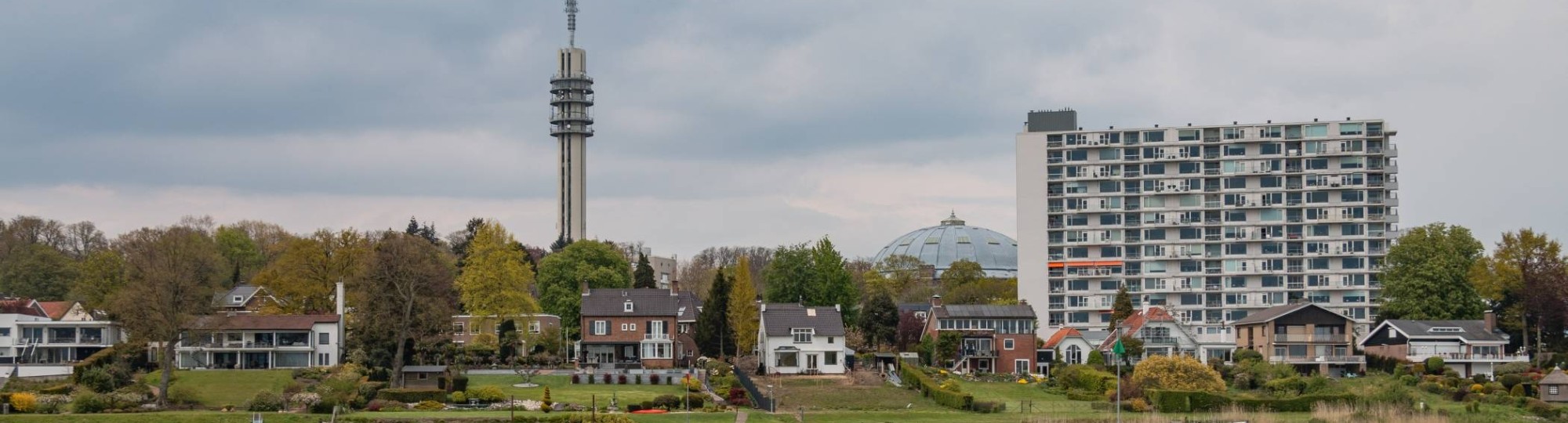 Rijnoever Arnhem West gezien vanuit  Meinerswijk