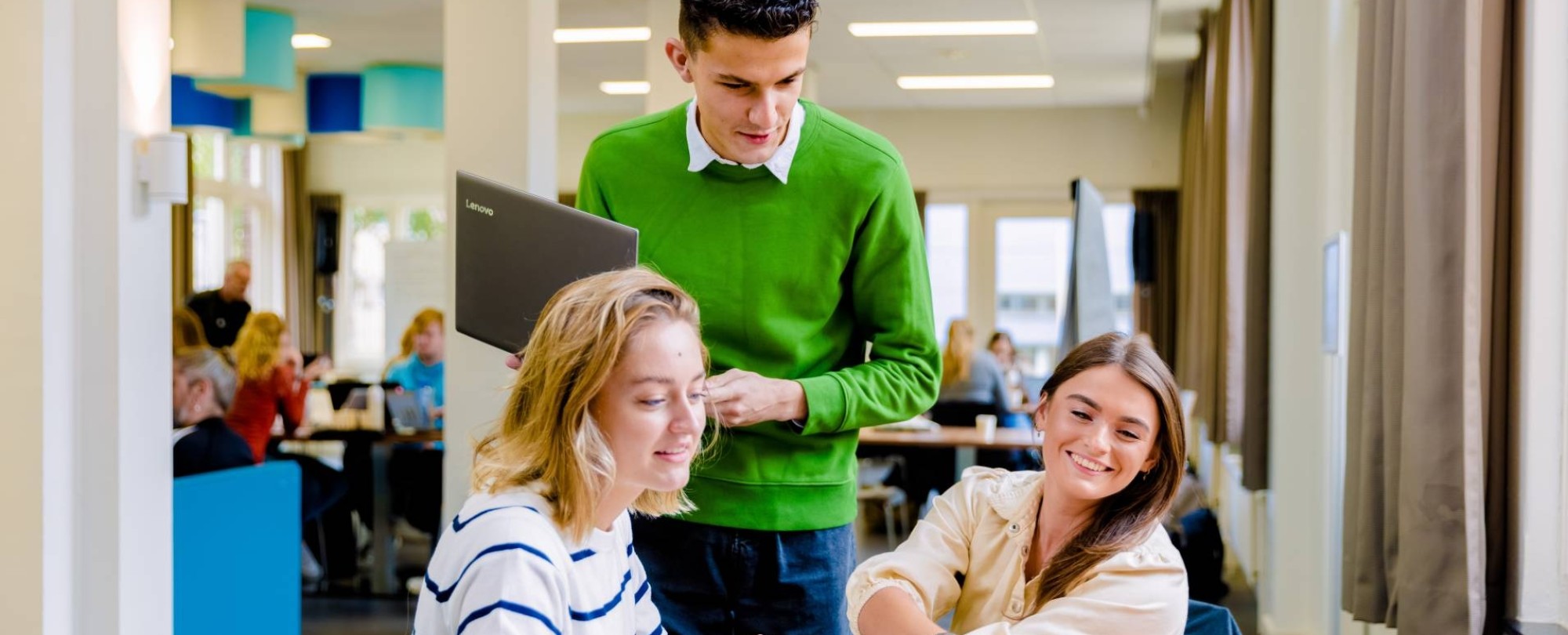 Communicatie studenten in gesprek