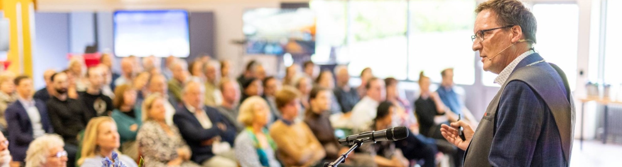 Lector Velleman spreekt zijn inaugurele rede uit tijdens zijn installatie