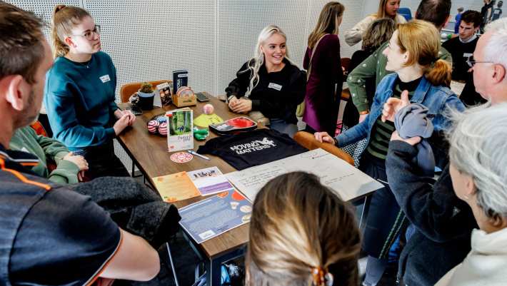 
Een fotoverslag van de bustour rond 2 labs- en werkplaatsen van de HAN in Oosterhout en Nijmegen-Noord