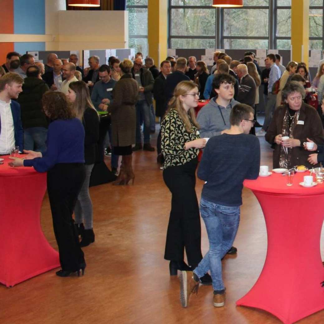 Overzichtsfoto van deelnemers tijdens de pauze van het HAN Lean Event