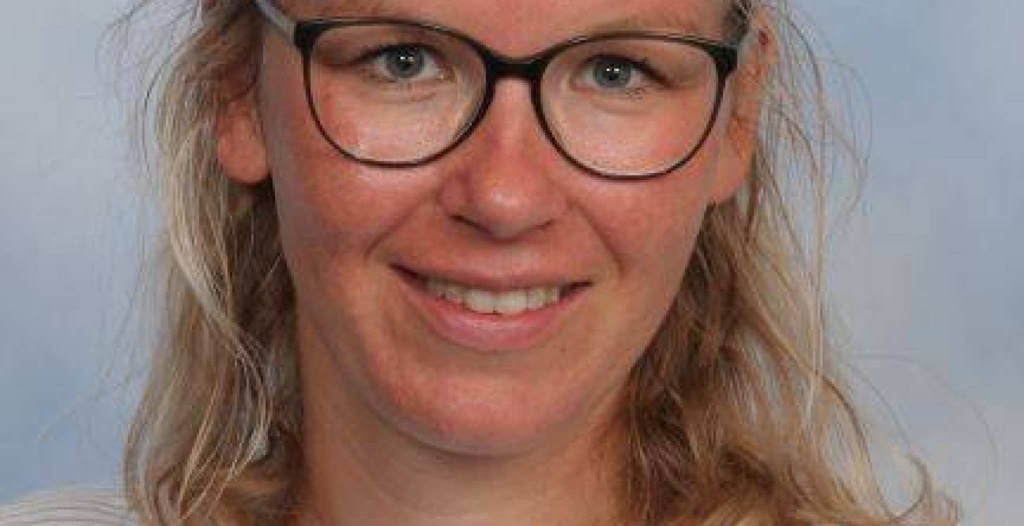 Een portret van Femke Gerritsen.