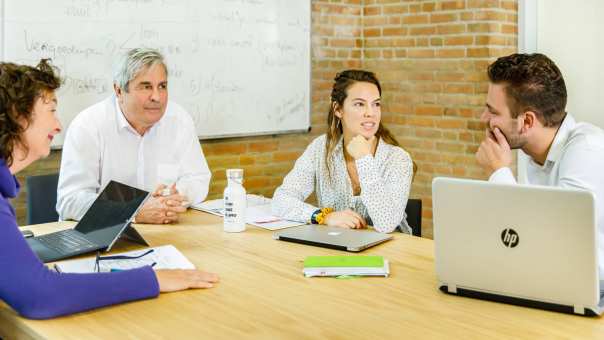 Studenten overleggen 