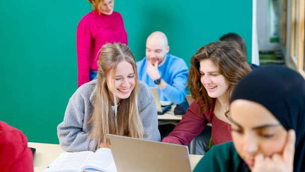 HAN Academie Educatie, Pabo, Pabo-ALO, ALPO, voltijd en deeltijd, studenten in lokaal begeleiding van docent, 2024