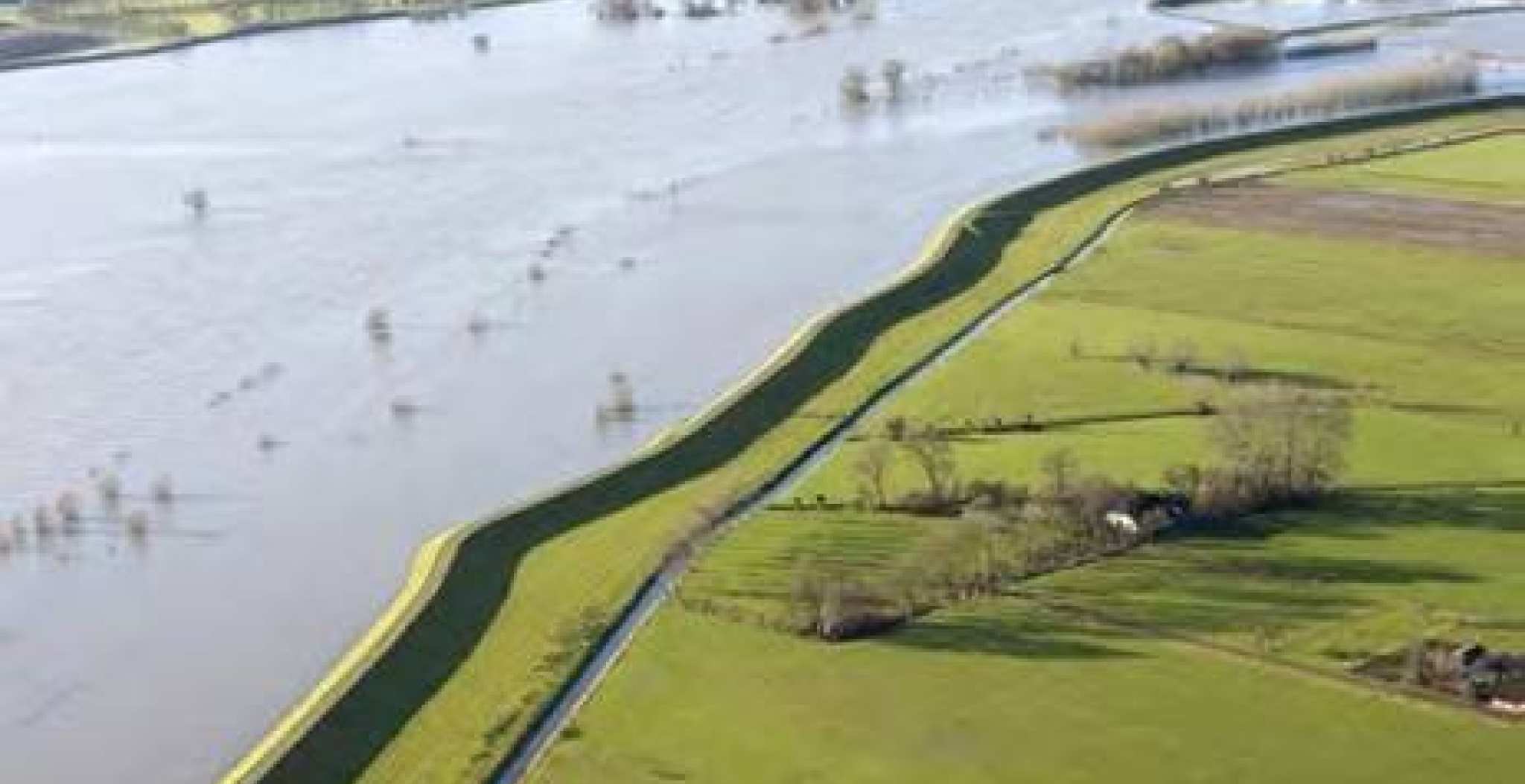 voor de rivier. Civiele Techniek