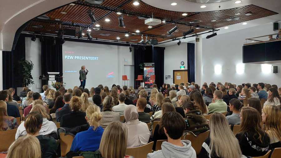 Opening van het symposium van Praktijkinnovatie Zorg en Welzijn in semester 1 2024.