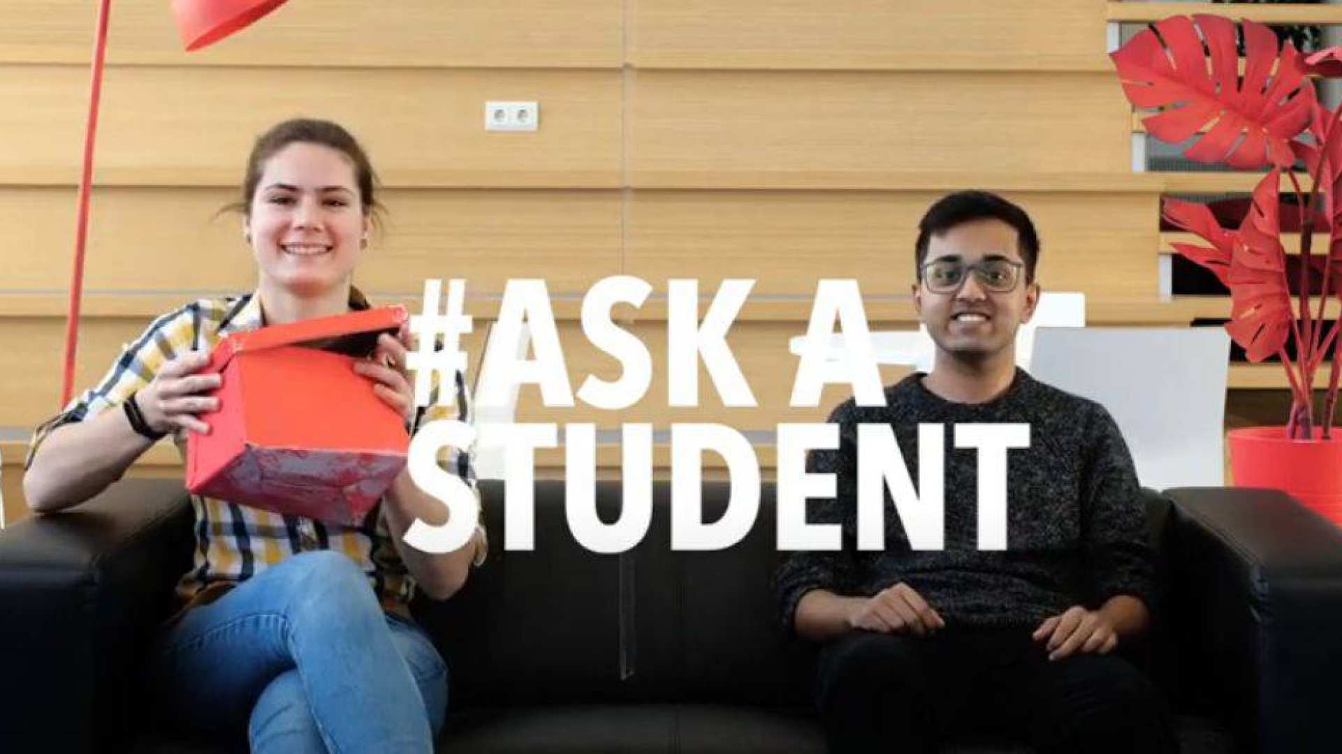 Engineering studenten Anastasia Gnustna en Shaleen Dubey