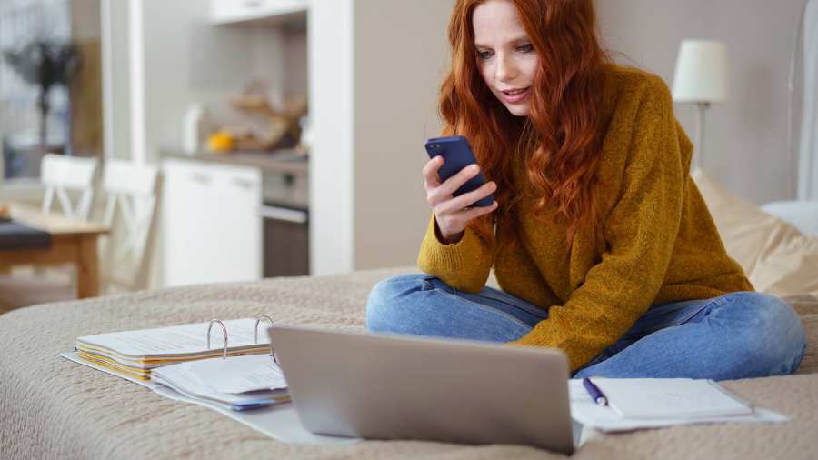 Stockfoto thuiswerken laptop, hrm, human resource management