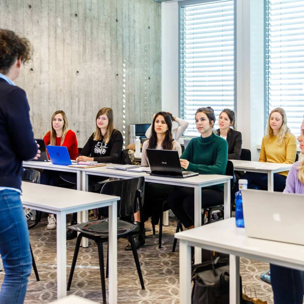 studenten in klaslokaal