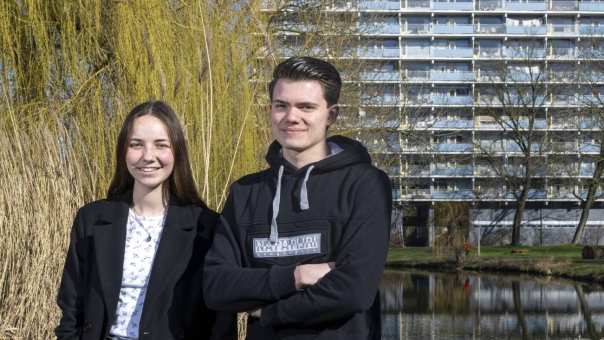 studenten in een renovatiewijk