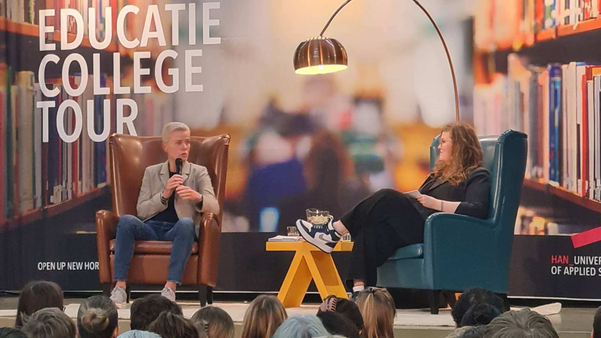 Foto's van de Educatie Collegetour zelf met Ellie Lust en Claudette Adriaens