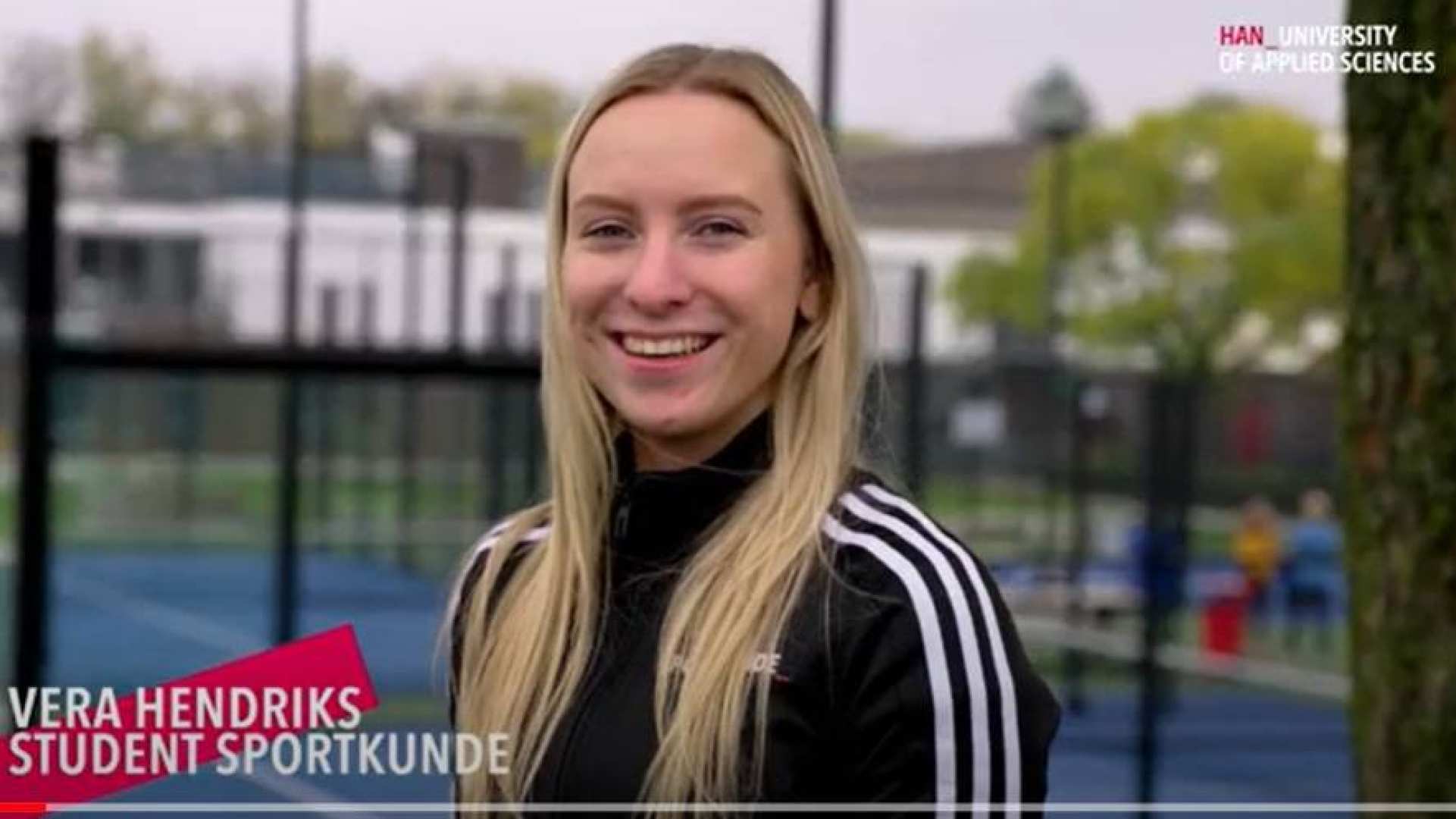 vera hendriks is vierdejaars student sportkunde. ze vertelt over haar afstudeerprogramma bij sportkunde aan de han.