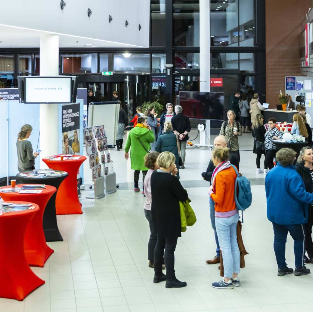 informatiemarkt werkveld zorg Open avond 16 november 2022, Nijmegen