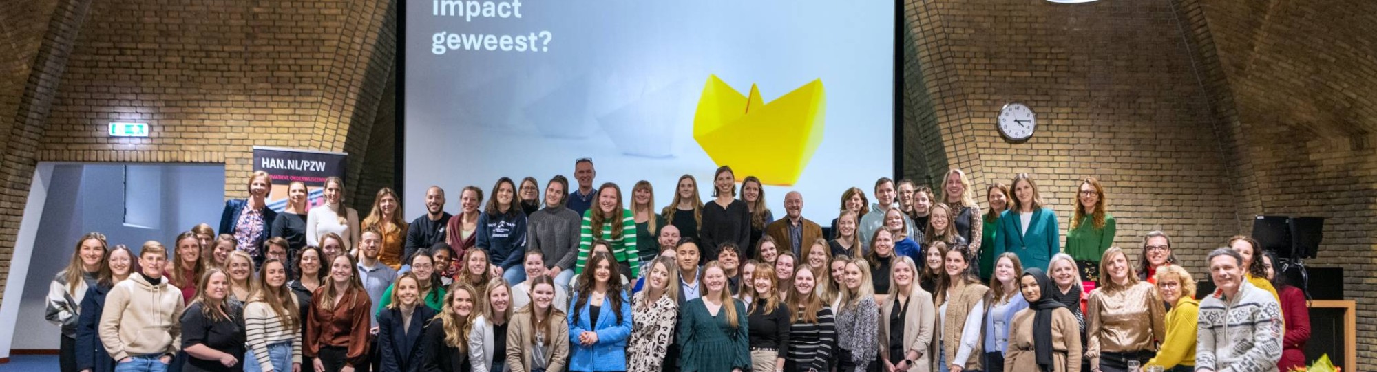 De hele groep PZW'ers van de eerste lichting. 