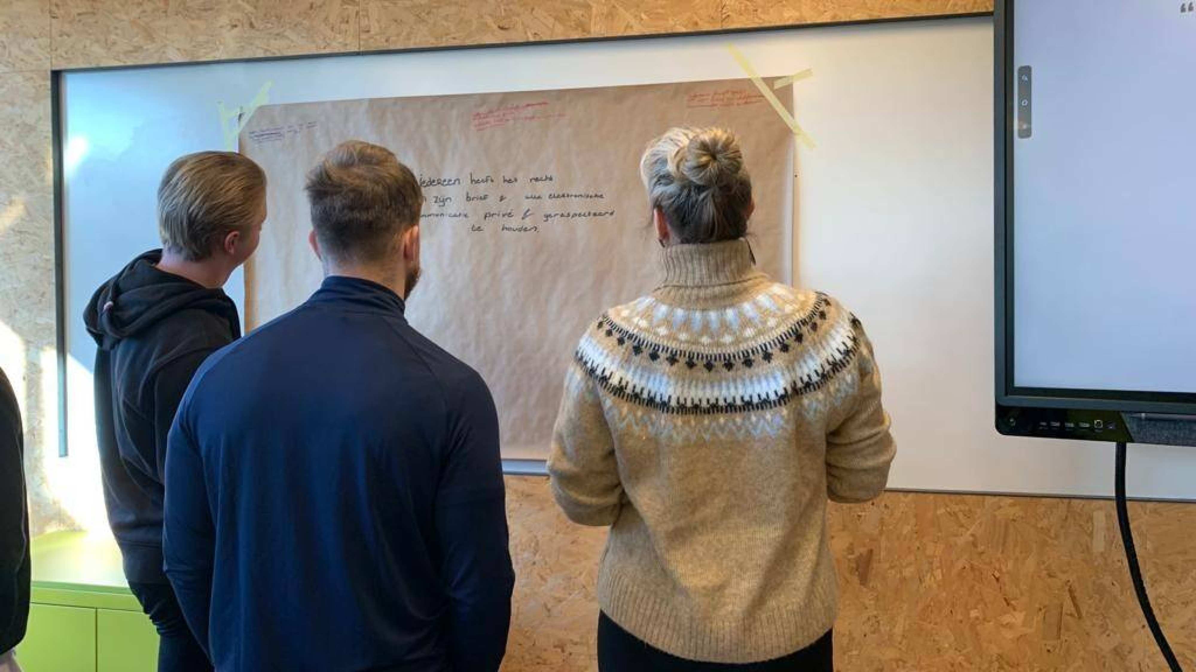 Interactieve sessie tijdens voorlichting onderzoeksgroep op ROC