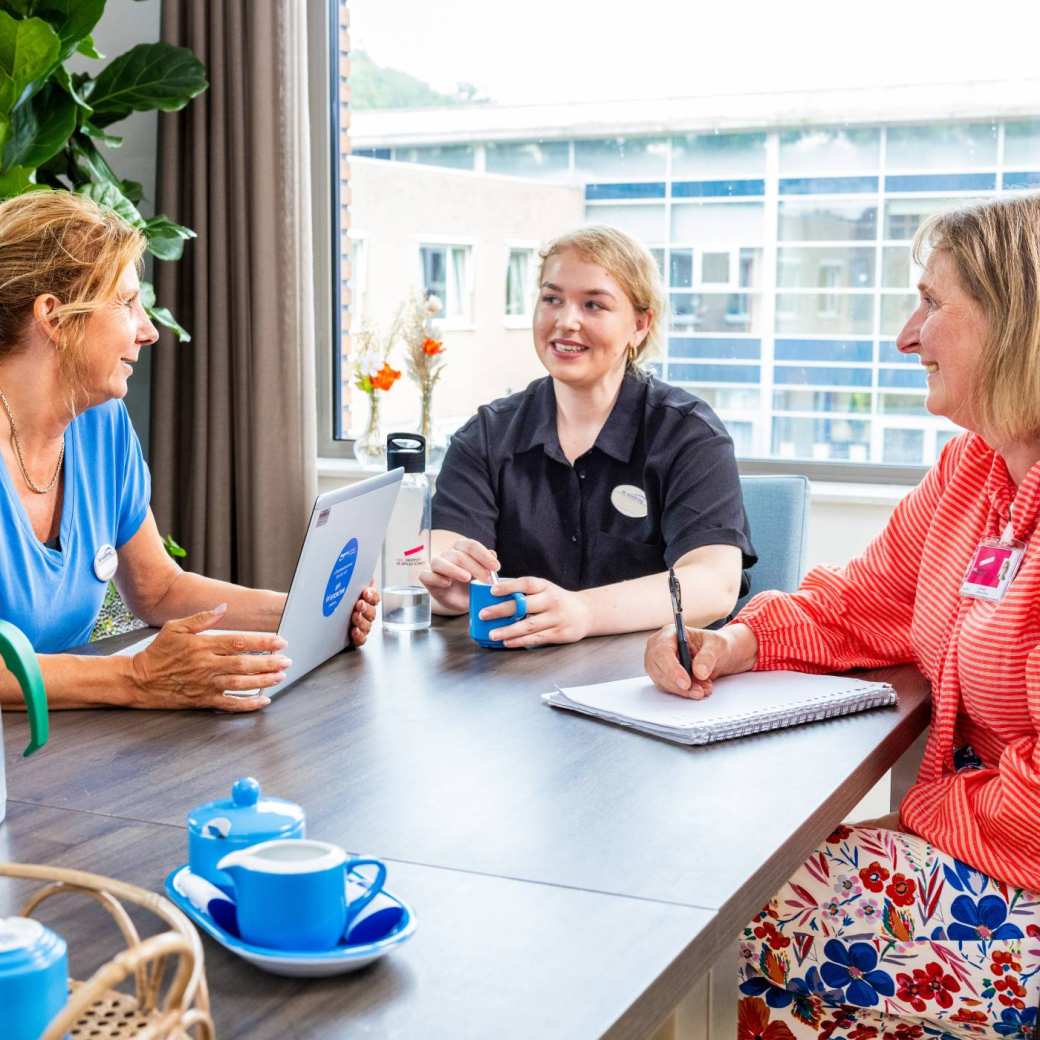 Fotoshoot vergaande samenwerking door HAN academie gezondheid en vitaliteit bij de Waalboog.