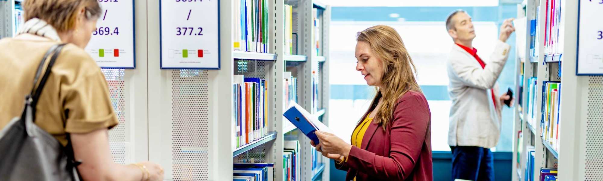 Logistics Management deeltijd, studiecentrum, boeken, uitzoeken, studeren, 2022