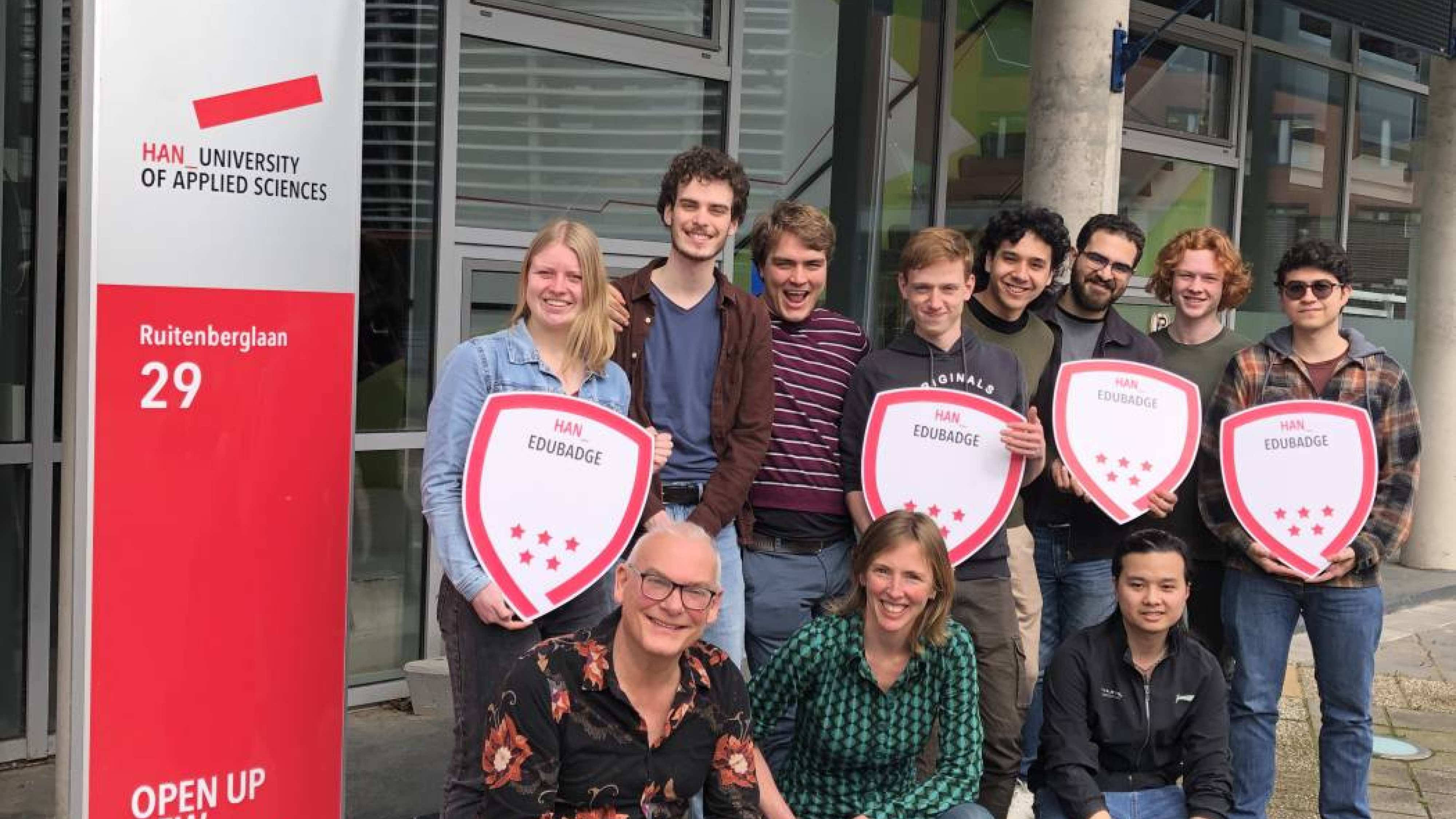 De eerste HAN-studenten hebben hun training als studentdocent succesvol afgerond. Beloning: een Edubadge!