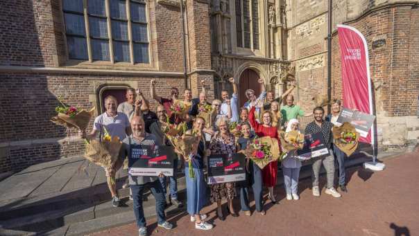 Een foto van alle HAN Prijs-winnaars van 2022. Geplaatst door HB.