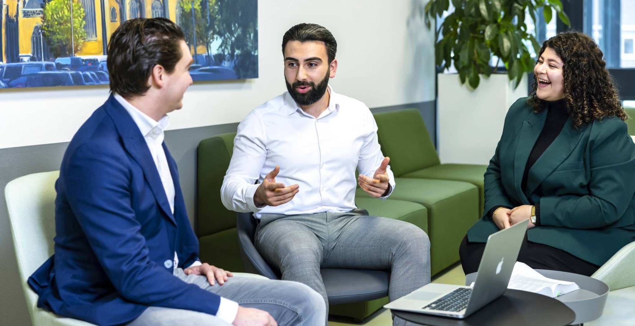 Foto van post-hbo-studenten van de financiële HAN-opleidingen (Academie Financieel Economisch Management)