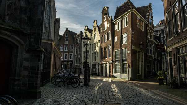 Straat met authentieke huizen