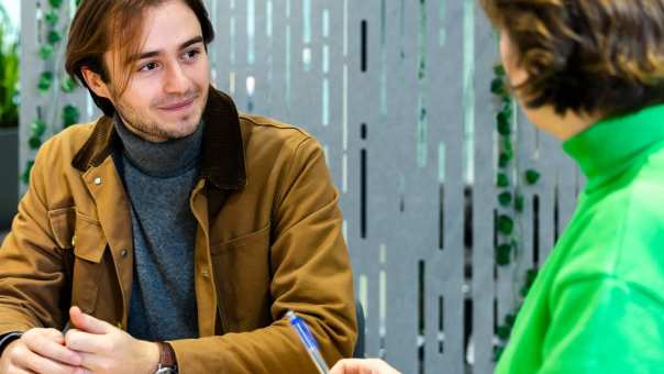 Foto van post-hbo-studenten van de financiële HAN-opleidingen (Academie Financieel Economisch Management)